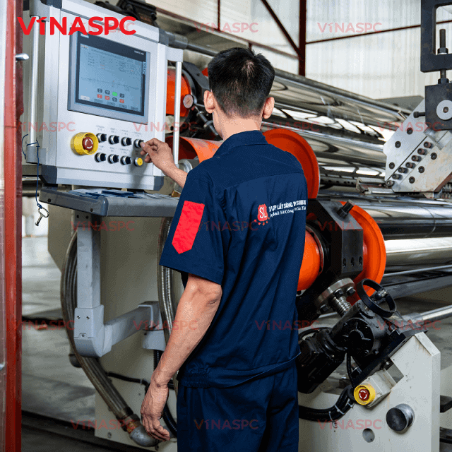 dây chuyền sản xuất tấm rỗng