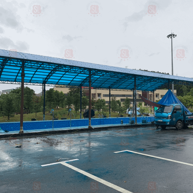 mái che nhà để xe bằng nhựa polycarbonate 2